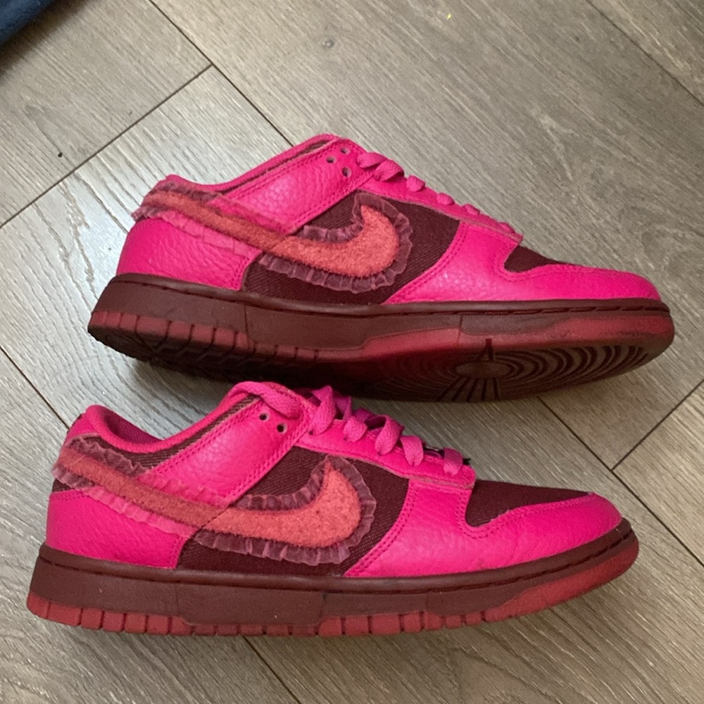 Nike Valentines day dunk lows pink and frills lace - Picture 6 of 8